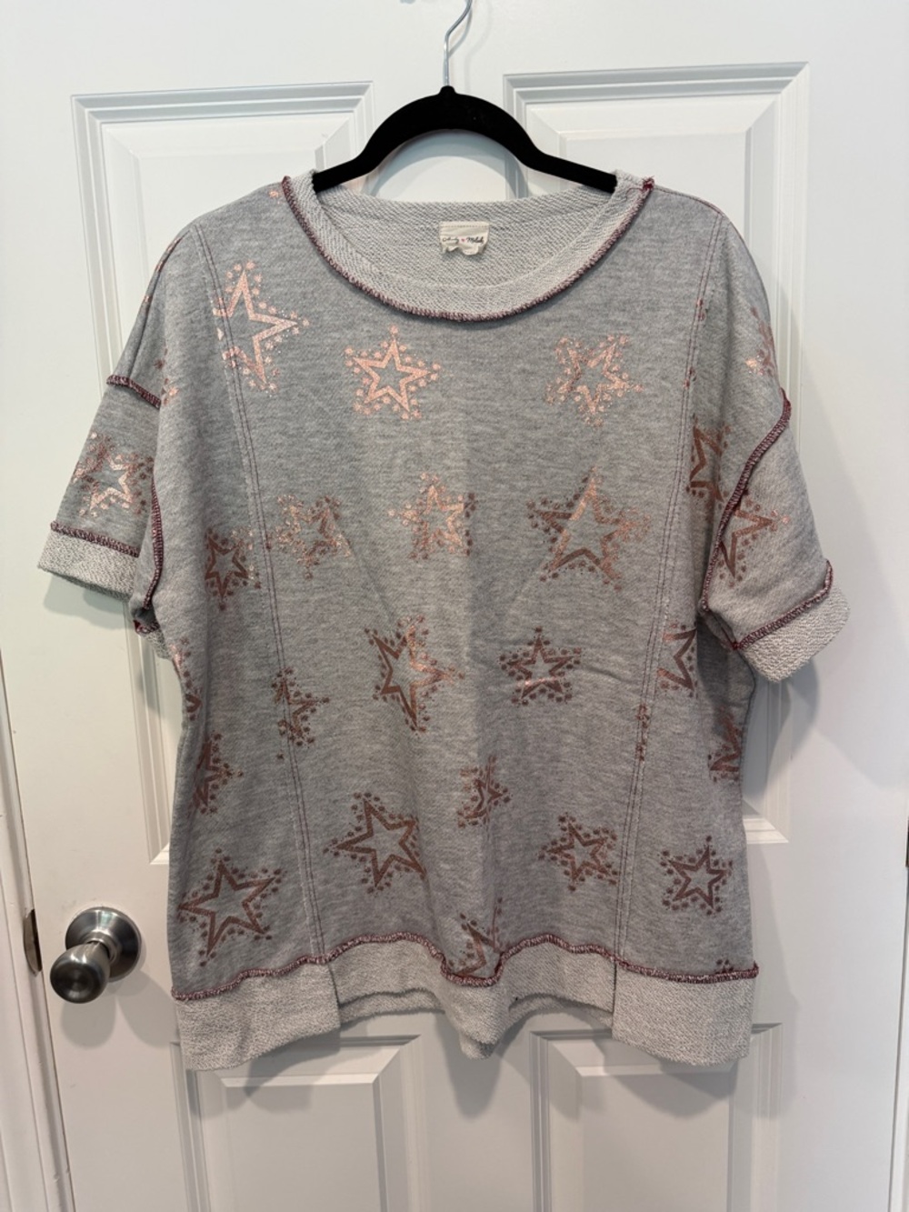 Lovely Melody Gray Short Sleeve Sweatshirt with Rose Gold Stars